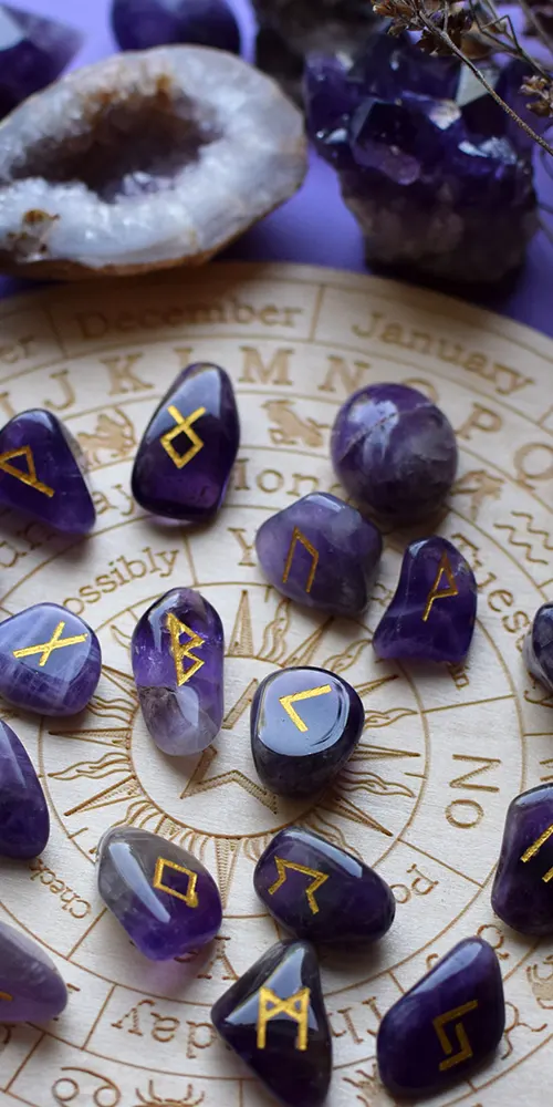 Runes divinatoires